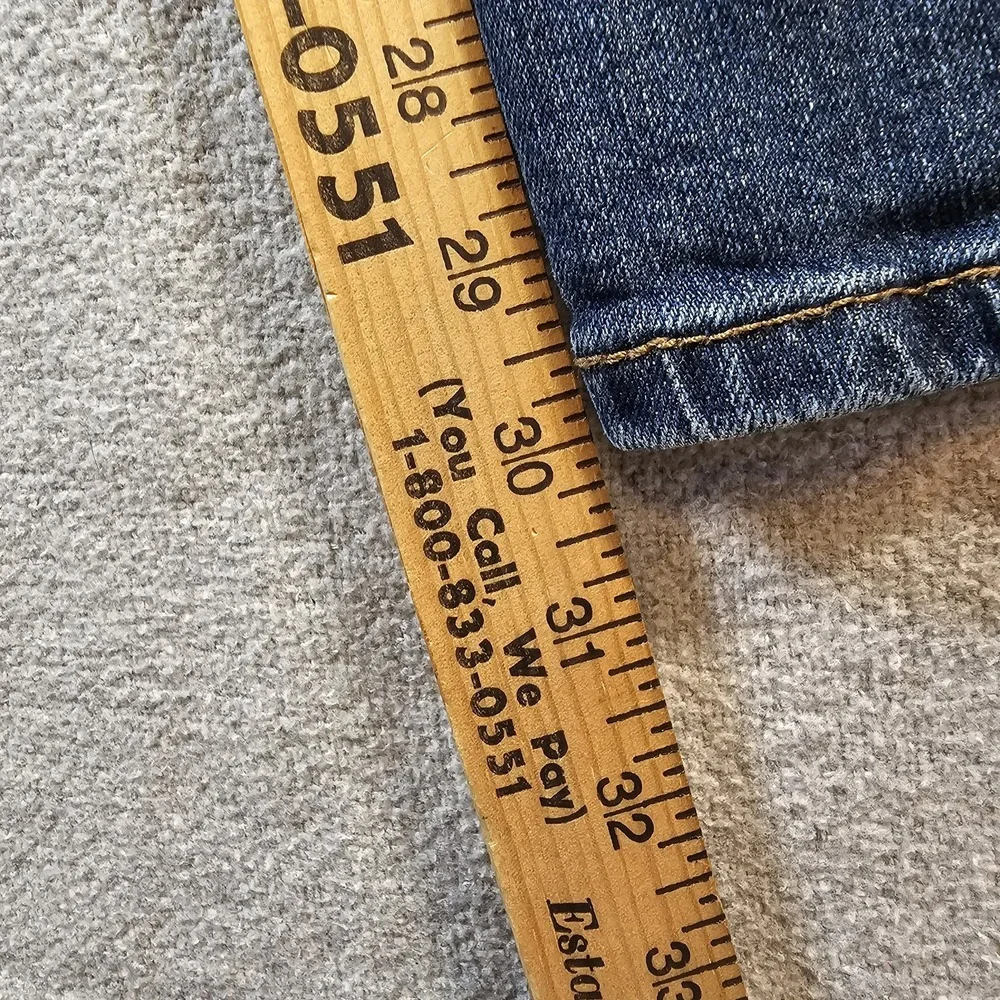 Levis levi 569